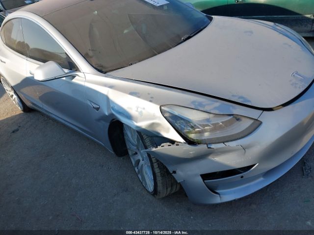 2018 TESLA MODEL 3 5YJ3E1EA5JF006983 Photo 5