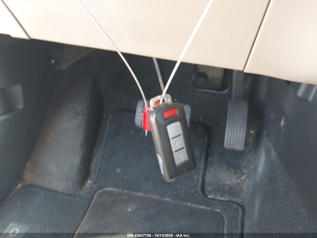 Mitsubishi mivec 2016 JA4AD3A32GZ025923 Image 11