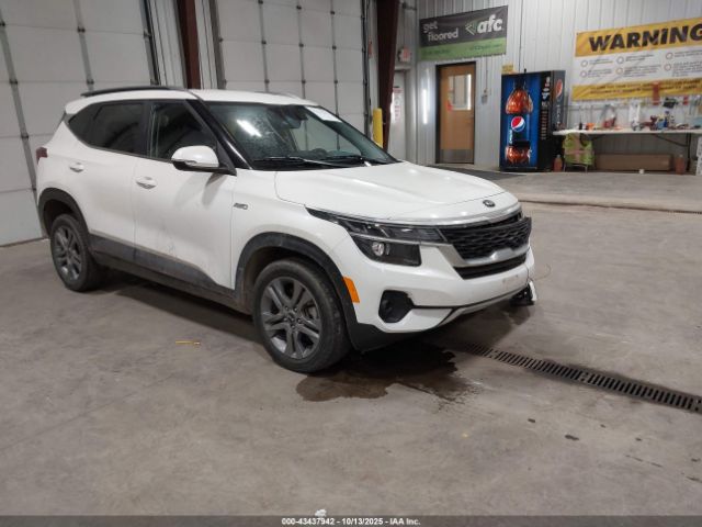2021 KIA SELTOS KNDEUCAA2M7097654