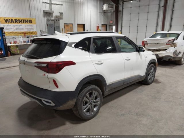 2021 KIA SELTOS KNDEUCAA2M7097654 Photo 3