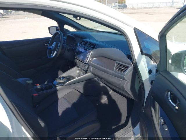 2024 NISSAN LEAF 1N4CZ1CV4RC552196 Photo 4