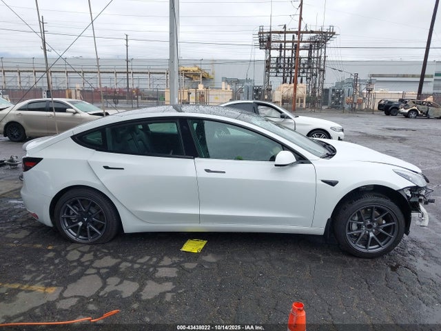 Tesla MODEL 3 2021 5YJ3E1EA3MF982541 Image 26
