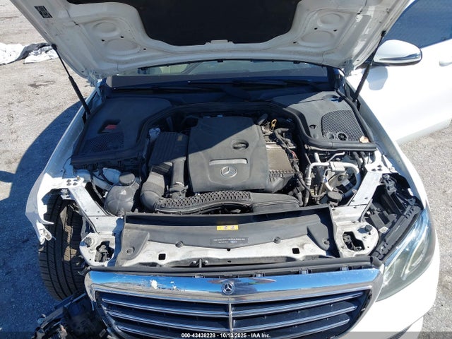 43438228 :رقم المزاد ، WDDZF4JB9JA309108 vin ، 2018 Mercedes-benz E 300 مزاد بيع