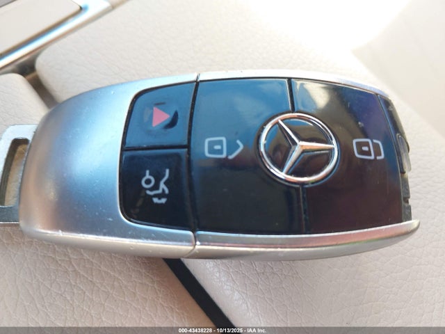 43438228 :رقم المزاد ، WDDZF4JB9JA309108 vin ، 2018 Mercedes-benz E 300 مزاد بيع