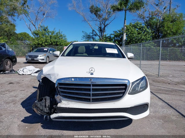43438228 :رقم المزاد ، WDDZF4JB9JA309108 vin ، 2018 Mercedes-benz E 300 مزاد بيع