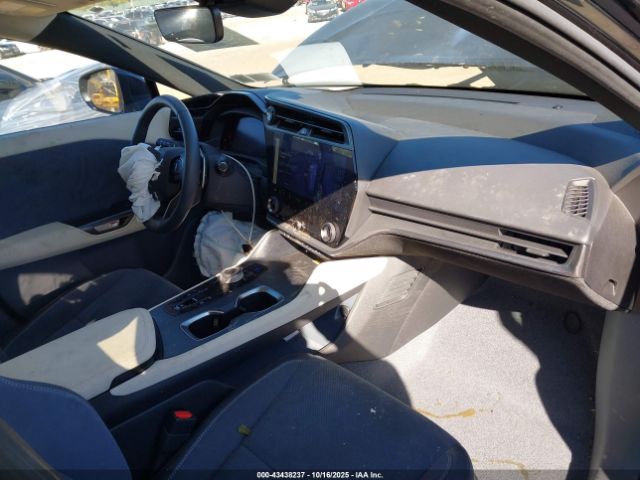 2023 LEXUS RZ 450E JTJAAAAB1PA012330 Photo 4