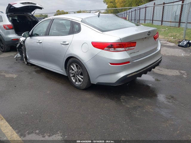 2019 KIA OPTIMA 5XXGT4L39KG334595 Photo 2