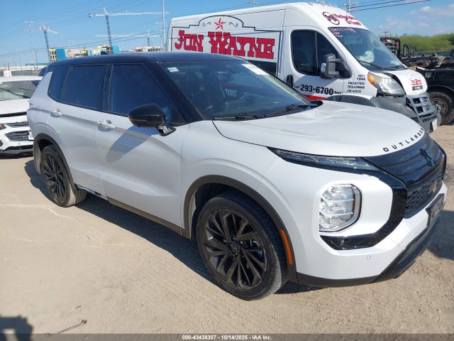 2022 MITSUBISHI OUTLANDER JA4J3UA81NZ036817 Photo 0