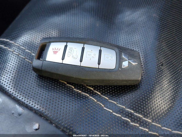 2022 MITSUBISHI OUTLANDER JA4J3UA81NZ036817 Photo 10