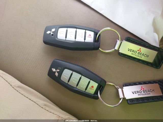 2025 MITSUBISHI OUTLANDER JA4J3VA84SZ046548 Photo 10