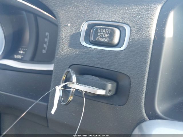 2018 VOLVO V60 CROSS COUNTRY YV440MWK4J2059055 Photo 10