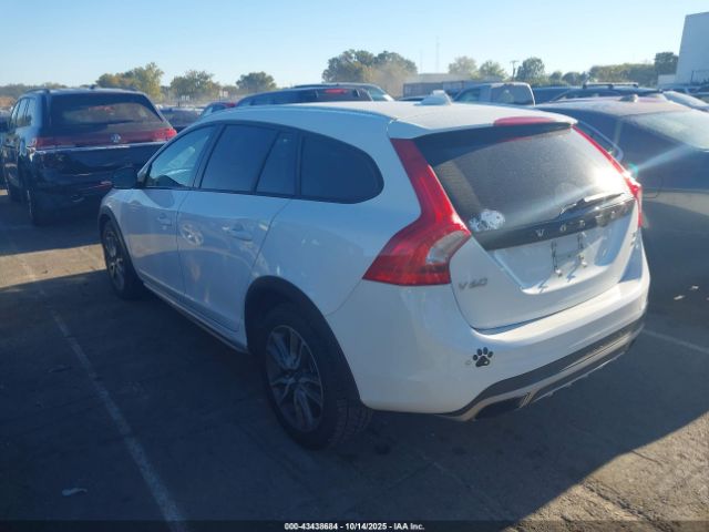 2018 VOLVO V60 CROSS COUNTRY YV440MWK4J2059055 Photo 2