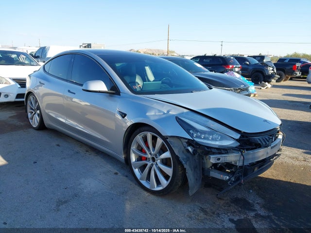2018 TESLA MODEL 3 5YJ3E1EBXJF083468 Photo 0