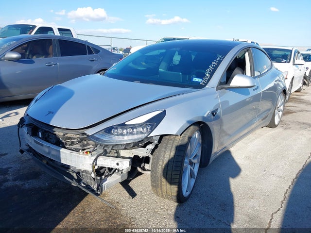 2018 TESLA MODEL 3 5YJ3E1EBXJF083468 Photo 1