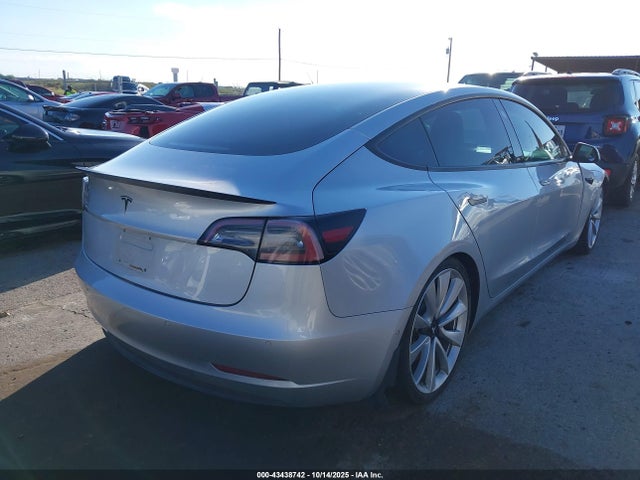 2018 TESLA MODEL 3 5YJ3E1EBXJF083468 Photo 3