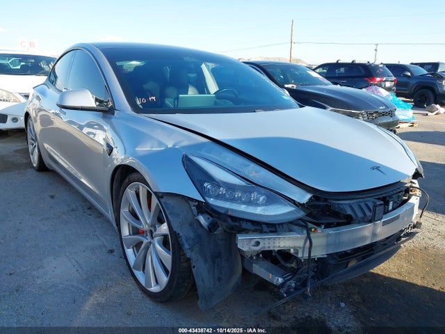 2018 TESLA MODEL 3 5YJ3E1EBXJF083468 Photo 5