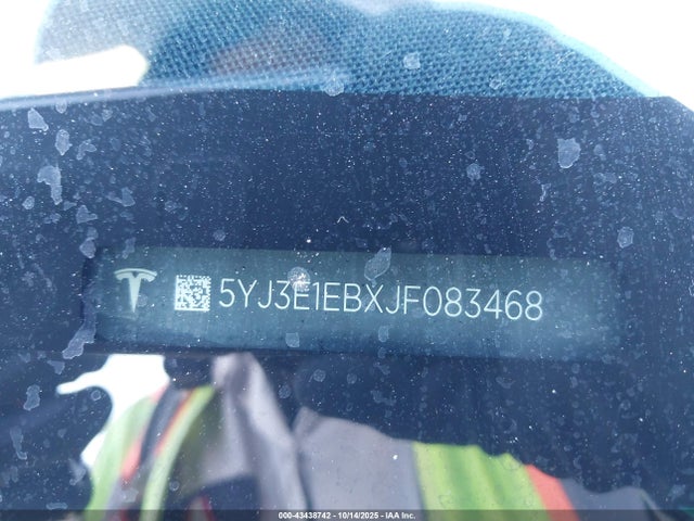 2018 TESLA MODEL 3 5YJ3E1EBXJF083468 Photo 8