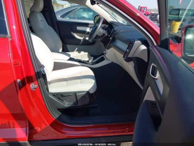 2021 VOLVO XC40 YV4AC2HK1M2531518 Photo 4
