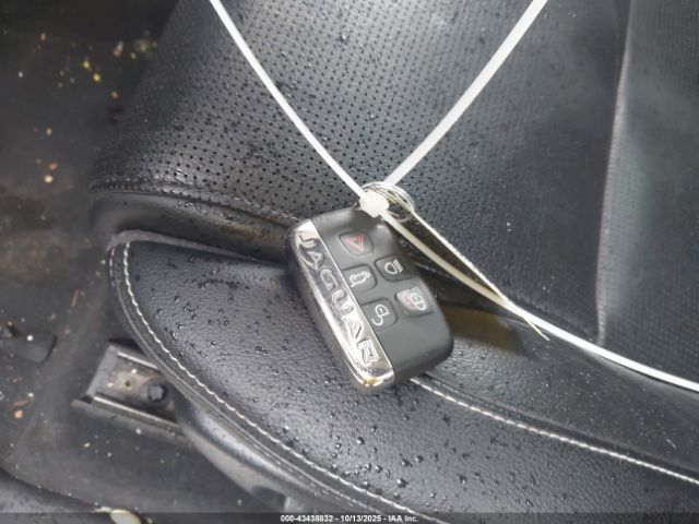 2017 JAGUAR F-PACE SADCL2BV1HA895338 Photo 10