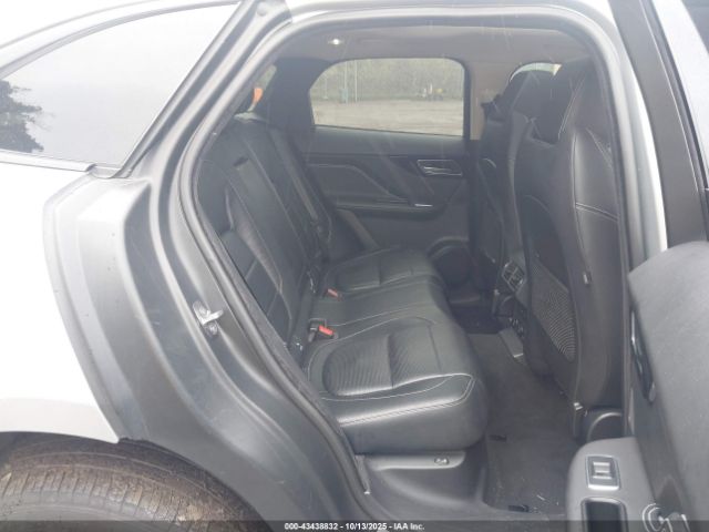 2017 JAGUAR F-PACE SADCL2BV1HA895338 Photo 7