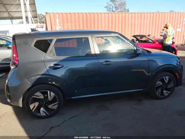 KNDJ53AU9P7194568 KIA Soul Gt-line