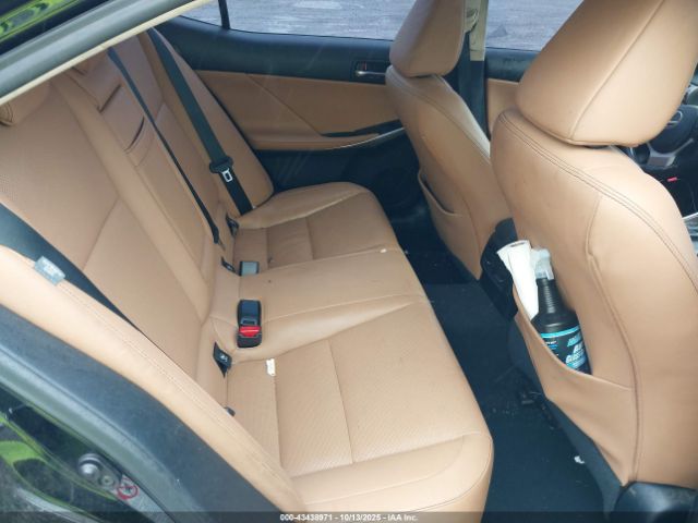 2016 LEXUS IS 200T JTHBA1D29G5011369 Photo 7