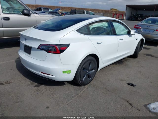2019 TESLA MODEL 3 5YJ3E1EA2KF484084 Photo 3