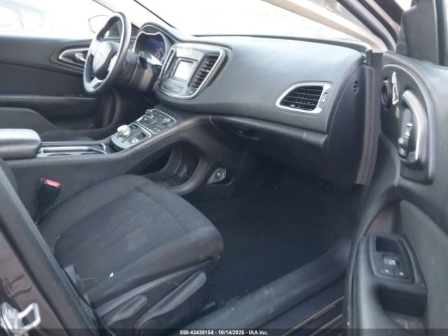 2016 CHRYSLER 200 1C3CCCAB3GN146304 Photo 4