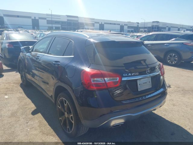 2018 MERCEDES-BENZ GLA 250 WDCTG4EB3JJ396795 Photo 2