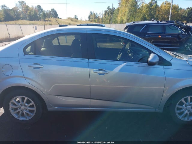 1G1JD5SB6L4125742 Chevrolet Sonic Fwd Lt