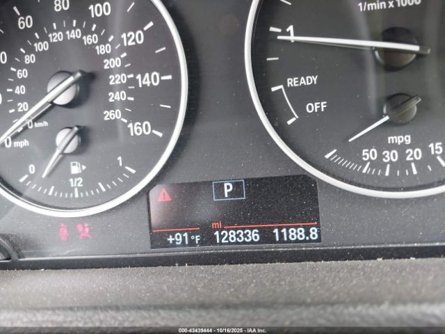 2016 BMW X1 WBXHT3C36G5E53267 Photo 6