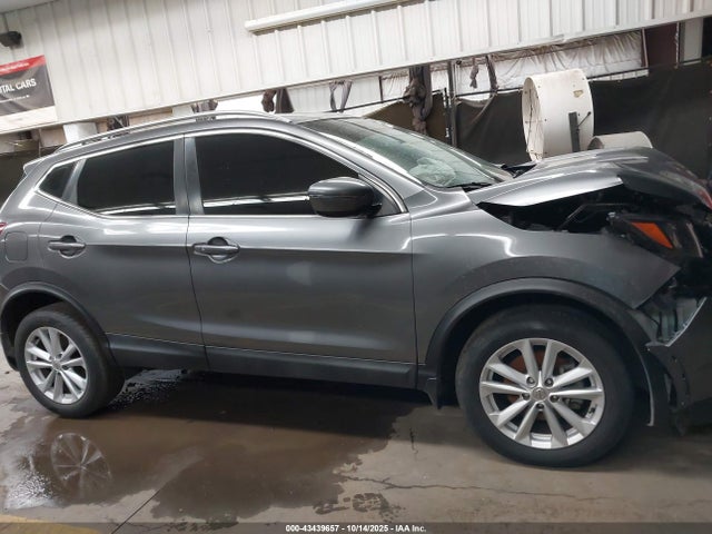 JN1BJ1CP9HW010218 Nissan Rogue Sport Sv