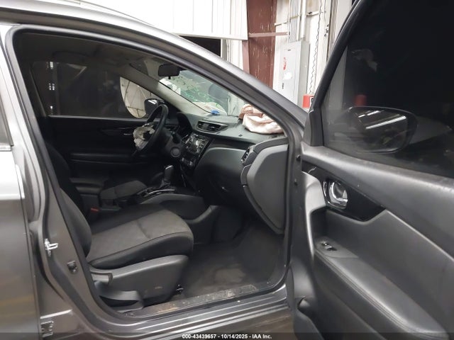 JN1BJ1CP9HW010218 Nissan Rogue Sport Sv