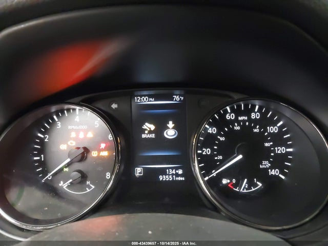 JN1BJ1CP9HW010218 Nissan Rogue Sport Sv