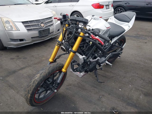 MH3RH18Y1LK003158 Yamaha 2020