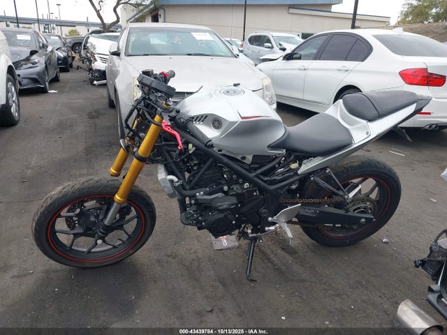 MH3RH18Y1LK003158 Yamaha 2020