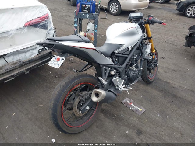 MH3RH18Y1LK003158 Yamaha 2020