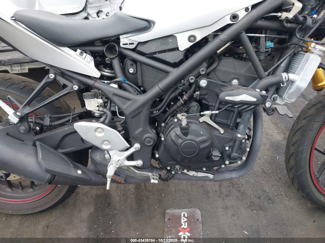 MH3RH18Y1LK003158 Yamaha 2020