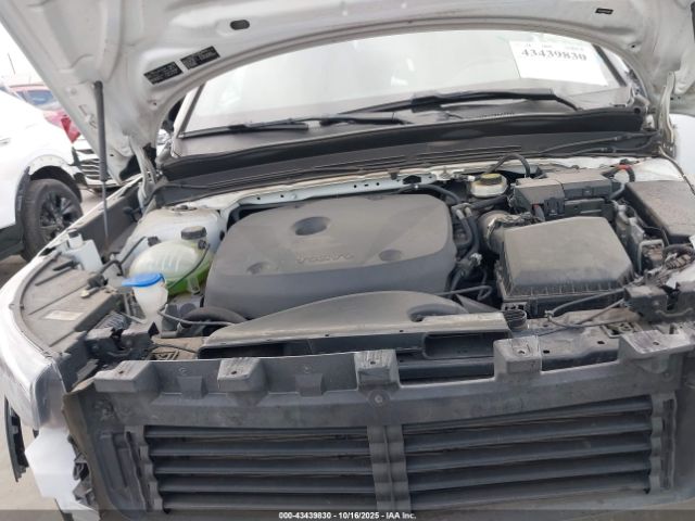 2019 VOLVO XC40 YV4AC2HM4K2113680 Photo 9