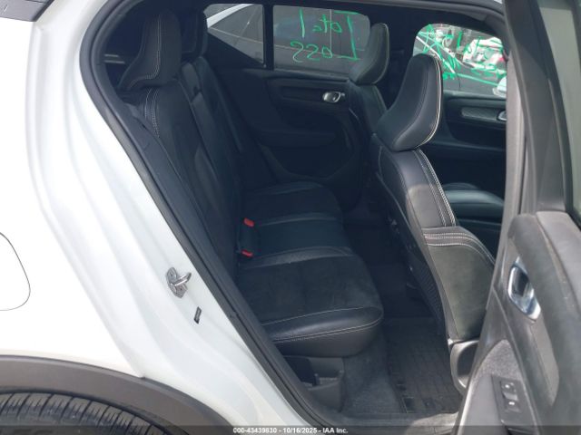 2019 VOLVO XC40 YV4AC2HM4K2113680 Photo 7