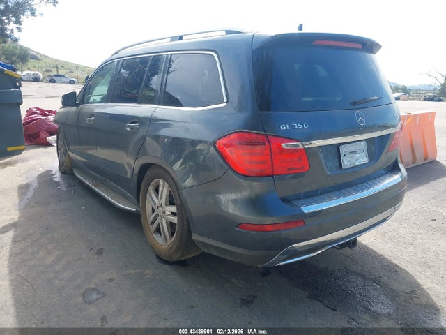 2014 MERCEDES-BENZ GL 350 BLUETEC 4JGDF2EE0EA276711 Photo 2