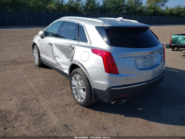 2018 CADILLAC XT5 1GYKNFRS6JZ146752 Photo 2
