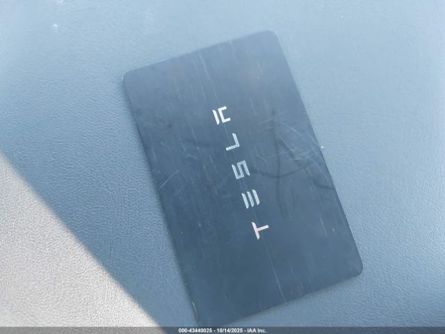 2024 TESLA MODEL Y 7SAYGDEE9RA305070 Photo 10