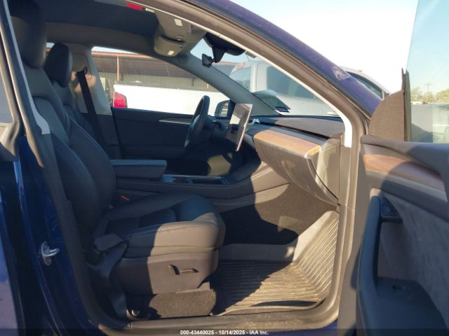 2024 TESLA MODEL Y 7SAYGDEE9RA305070 Photo 4