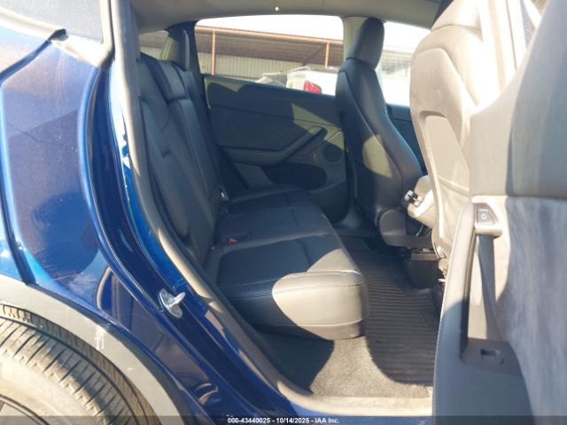 2024 TESLA MODEL Y 7SAYGDEE9RA305070 Photo 7