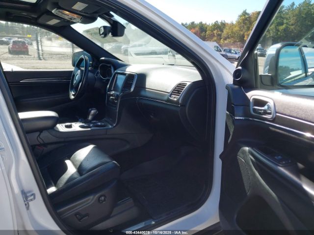 2018 JEEP GRAND CHEROKEE 1C4RJFBG4JC257986 Photo 4