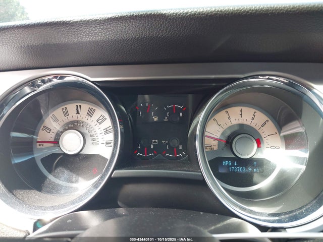 Продажа на аукционе авто 2011 Ford Mustang V6 Premium, vin: 1ZVBP8AM0B5135874, номер лота: 43440101