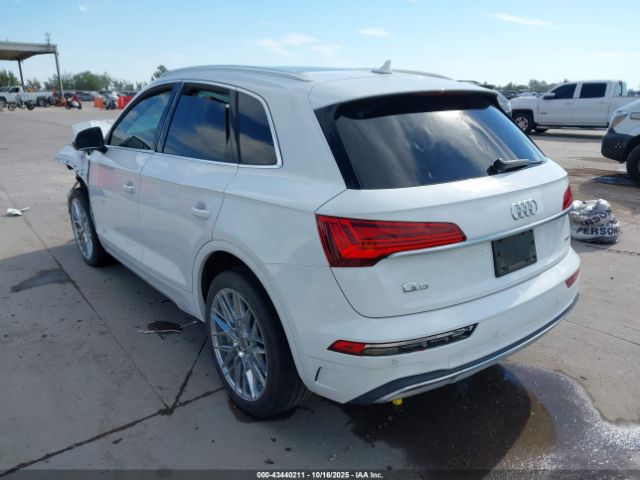 2021 AUDI Q5 WA1AAAFY1M2086377 Photo 2