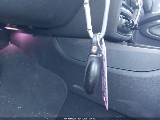 2016 MINI CLUBMAN WMWLN9C5XG2B31106 Photo 10