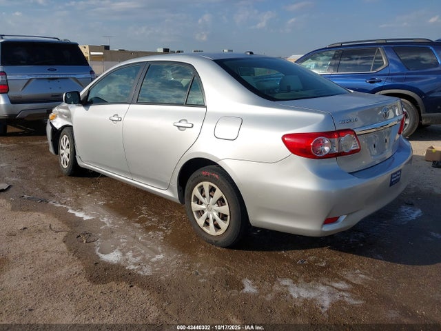 43440302 :رقم المزاد ، JTDBU4EE1B9156913 vin ، 2011 Toyota Corolla Le مزاد بيع